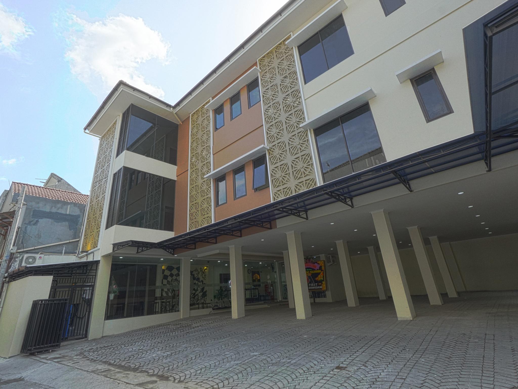 Collection O Yogyakarta Near Jalan Malioboro Formerly Alena Residence יוגיאקרטה מראה חיצוני תמונה